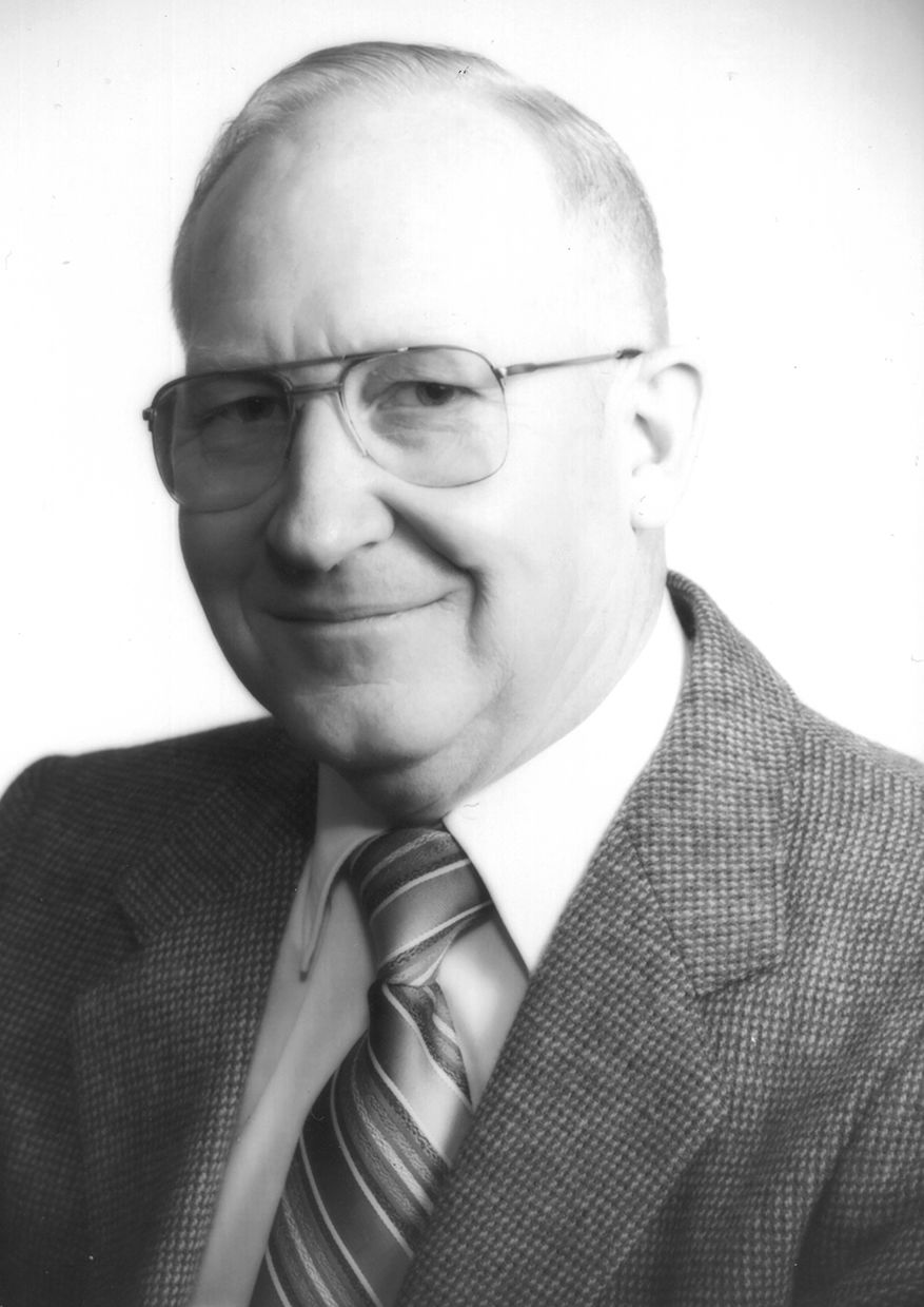 William “Bill” L. Walling, MD, 89, formerly of Grayville